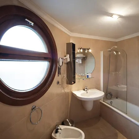 La Polar Hotel Gijón